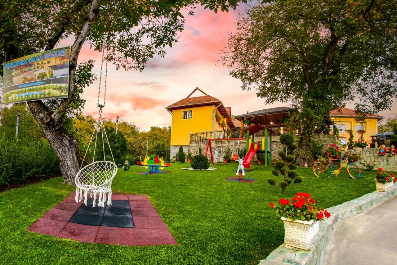 Pensiunea Valea Magurii Новач-Стрэйни Экстерьер фото