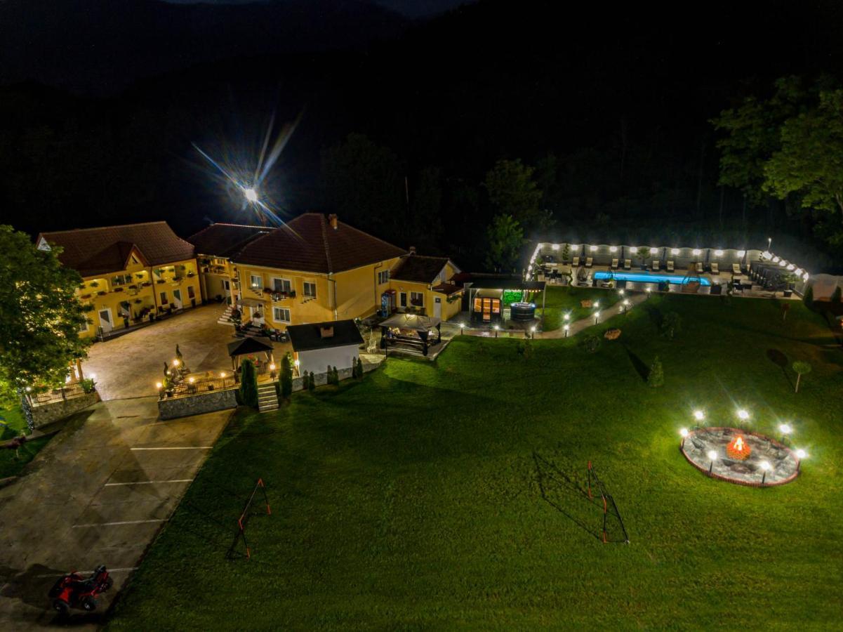 Pensiunea Valea Magurii Новач-Стрэйни Экстерьер фото